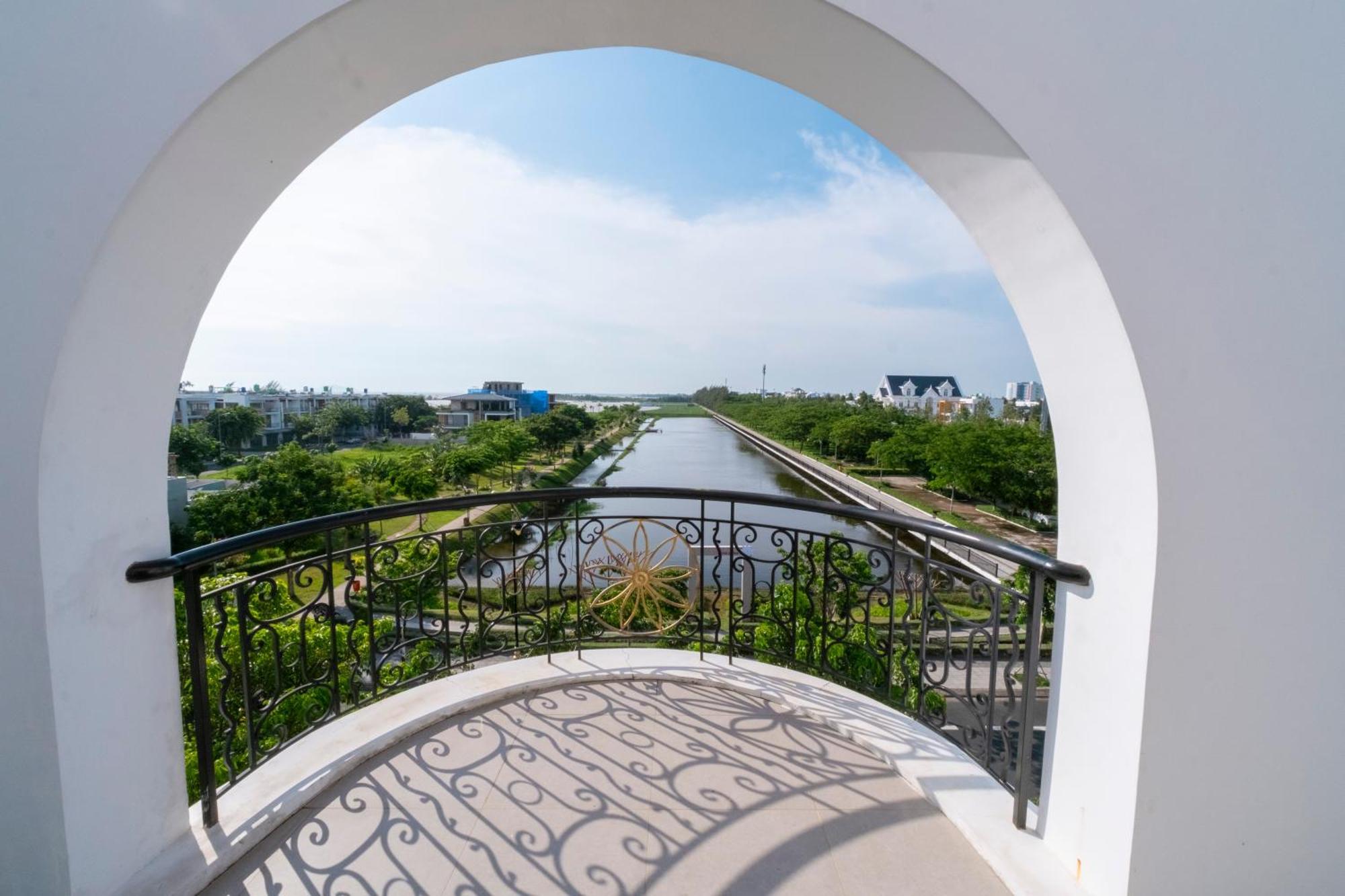 Quoc Vinh Hotel Rach Gia Esterno foto